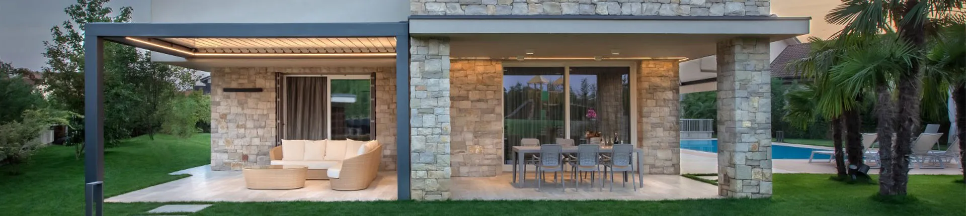 PergoSpace - Üvegrendszerrel és ZipScreen árnyékolóval integrálható pergola PergoSpace - Üvegrendszerrel és ZipScreen árnyékolóval integrálható pergola